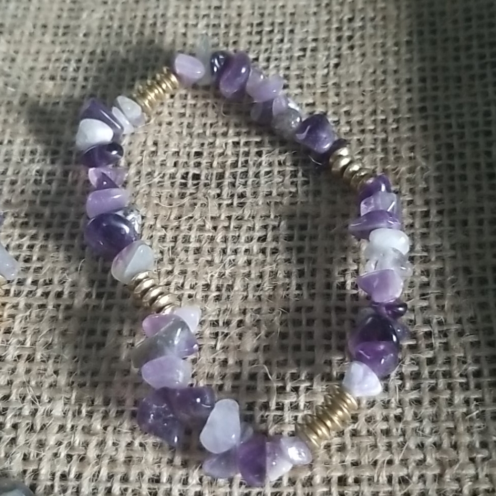 Vivi purple stone gold stretch bracelet  set - Picture 3 of 3